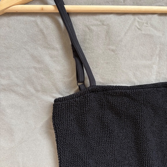 Youswim Poise One-Piece - Picture 9 of 10